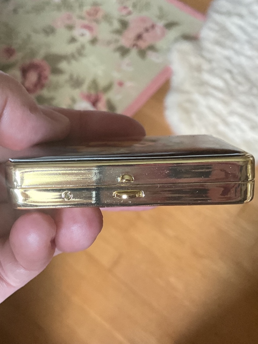 NWOT Virgin Mary Icon Pills Case With Mirror - Picture 6 of 12